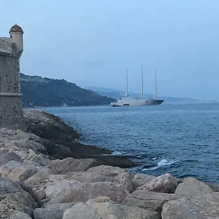 Apartment Le Rocher Menton